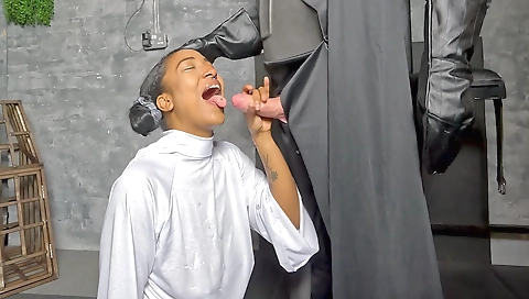 Ebony girl 19-year-old with tattooed pussy gets fucked