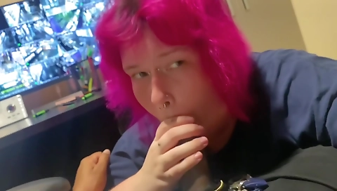 Daphne has a good time with her partner in the office