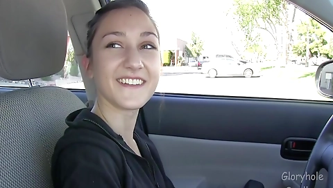 Slutty brunette takes big cock in her mouth in the kitchen