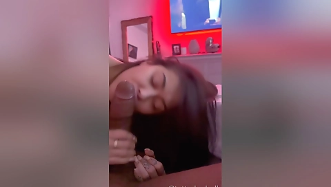 Tattooed brunette with a nice belly gets her pussy fucked