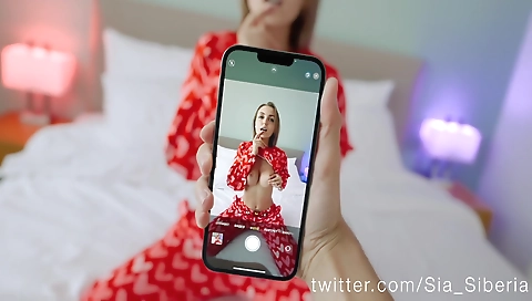 Big ass blonde babe takes a big dick inside her ass